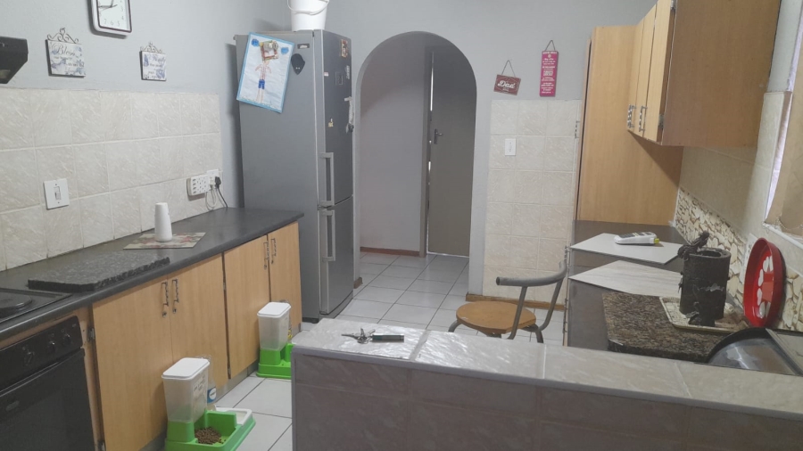 To Let 4 Bedroom Property for Rent in La Hoff North West